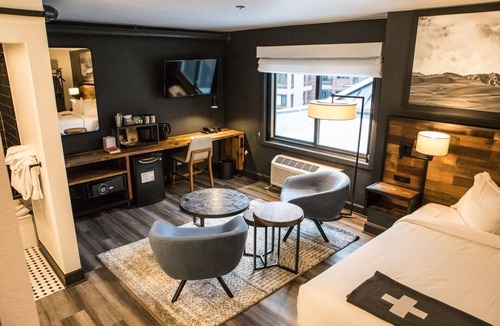 Historic District Cabin | Breckenridge Hotel Room | King Bed & Private Bunks