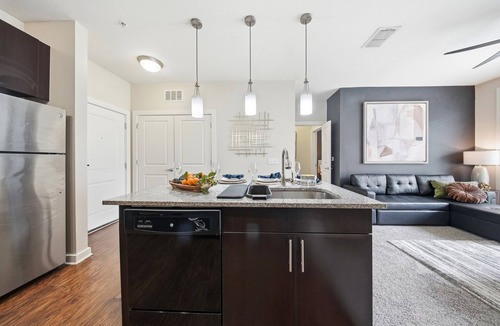 Courier City - Oscawana Apartment | Bright 2BR/2BA Tampa Haven: Productivity & Relaxation