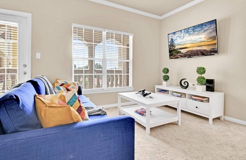 Port Tampa City Apartment | Bright stylish 2 BD unit / Ideal for long stays