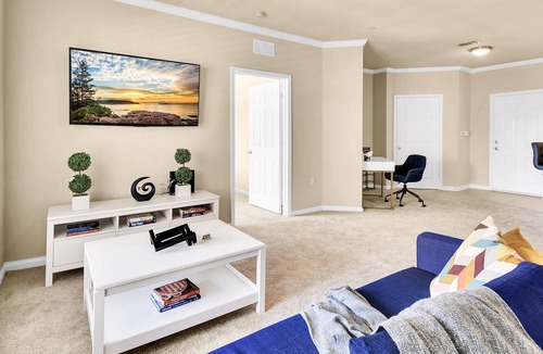 Port Tampa City Apartment | Bright stylish 2 BD unit / Ideal for long stays