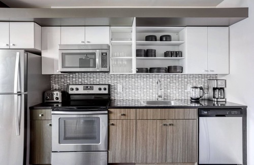 Theatre District Apartment | Bright Theatre District 1BR w/Gym & W/D, near Boylston T, by Blueground