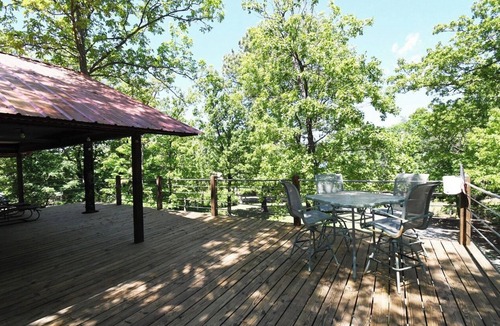 Vian Cabin | Cabin 1, AKA The Treehouse 1 bedroom and a loft. 2 bathrooms. Sleeps 5