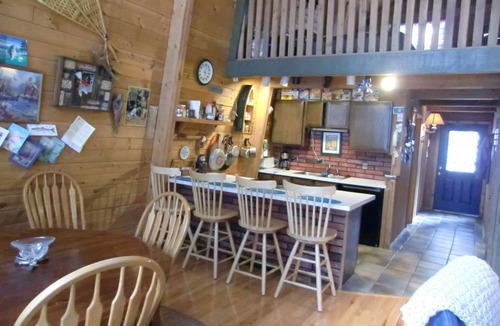 Blue River Ski Chalet | Cabin on 1 Acre - 5 Minutes to Lifts!