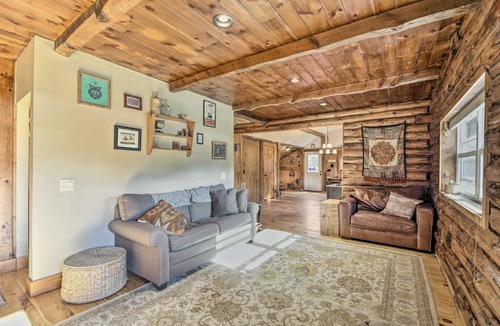 Jeffersonville House | Cambridge Cabin < 2 Mi to Smugglers' Notch!
