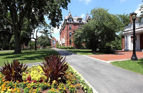 Cambridge Hotel | Cambridge Stay Near Alewife Station & 1.9 Mi to Harvard Square