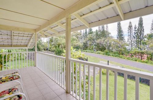 Papa House | Captain Cook Home on Quiet 3 Acres w/Fruit Trees
