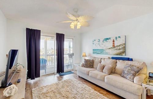 Carolina Yacht Landing Apartment | Carolina Yacht Landing E-13