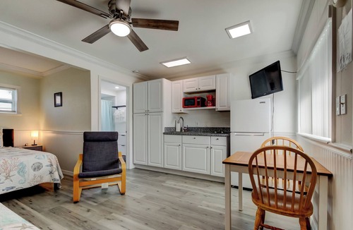 Sunset Reef Hotel | Carousel #2&3- Adjoining rooms steps to the Beach!