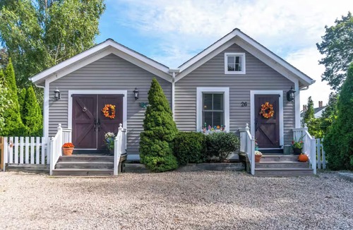 Mystic Cottage | Carriage House at 26 Pearl: Private Suite, 3 Minute Walk Downtown & Pet Friendly