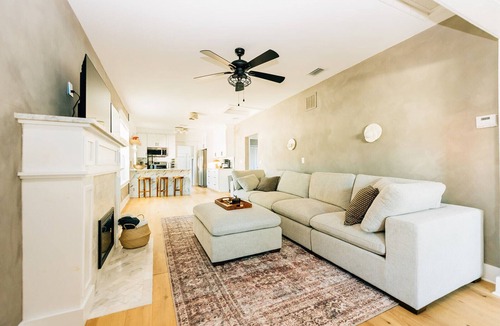 South Seminole Heights House | Casa Cayuga - Brand New Furnishing - 4 Bedrooms