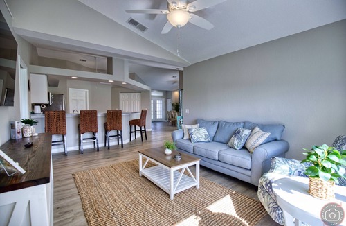 Broadmoor House | CASA DEL SOL-Heated pool. Inquire about possible discounted rates.