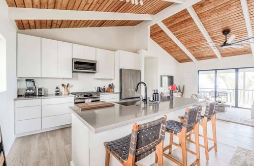 Kealakekua House | Casa Gratitude Summar