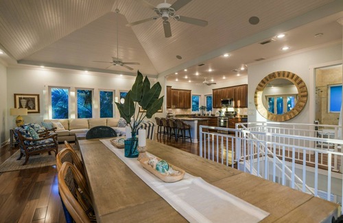 Anna Maria House | Casa Mariposa – AMI Luxury Retreat Steps to Beach & Pine Ave w/Pool & Spa