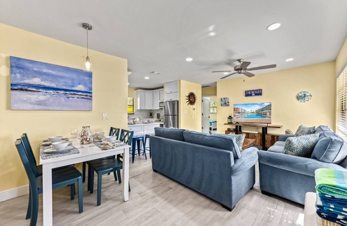 Siesta Key House | Casita Mar | Pet Friendly, Siesta Key Home with Pool & Beach Access Included!