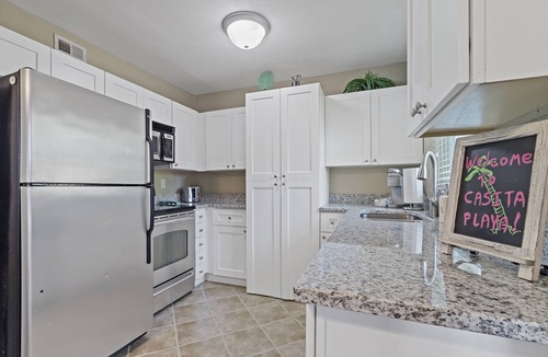 Anona Condo | "Casita Playa" Our Super-Cute 1/1 Beach Getaway! 6 min from IRB!