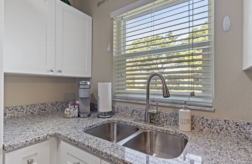 Anona Condo | "Casita Playa" Our Super-Cute 1/1 Beach Getaway! 6 min from IRB!