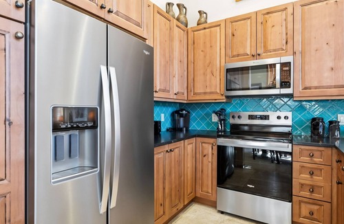 Peak 9 House | Centrally located 3 bdrm town-home, Attached garage parking, Walk to downtown Br