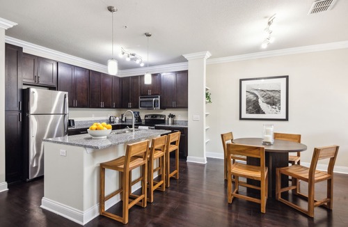 Florida Center North Apartment | Century Millenia
