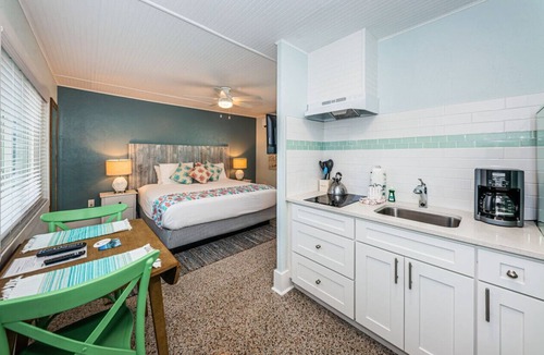 Sunset Beach Hotel | Charming 1-bedroom, Boutique hotel with a pool