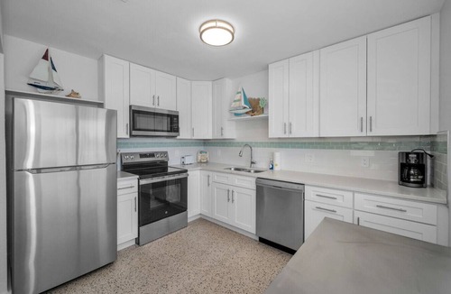 Sunset Beach Apartment | Charming 2 bedroom- View of the Intercostal