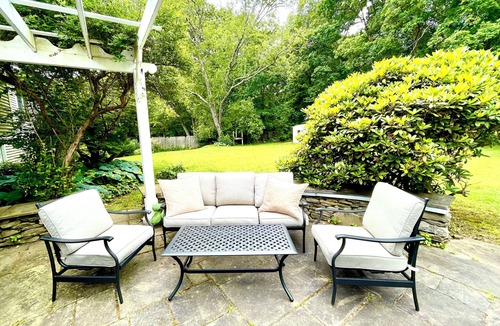 Pawcatuck House | Charming 3 bedroom house in Stonington