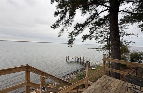 Eutawville House | Charming 3-bedroom house in Vance with WiFi and beautiful lake view