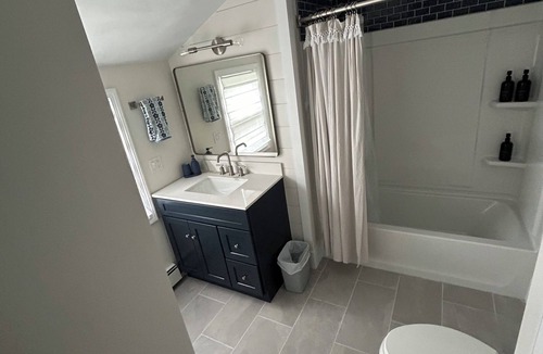 Eastward Look House | Charming 4-bedroom house just a Short walk to Scarborough Beach