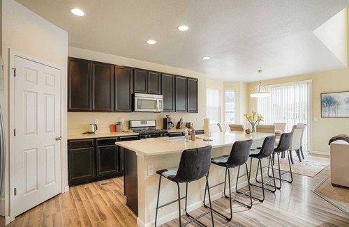 Longmont House | Charming 4BR Retreat｜Fenced Backyard, Pet-Friendly & Relocation Ready #41709