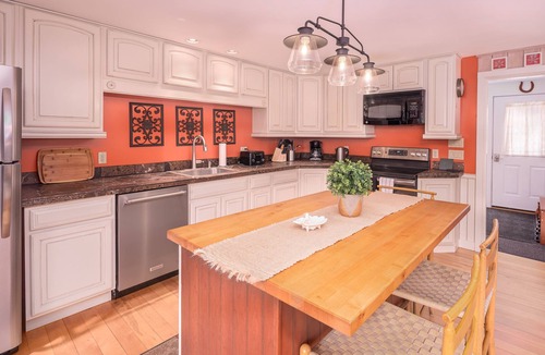 Stowe Ski Chalet | Classic Stowe Ski 3 Bedroom Chalet by RedAwning