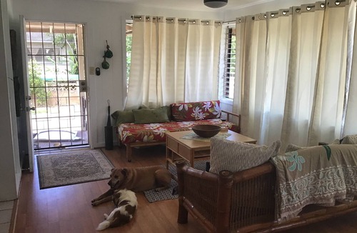 Waialee Bed & Breakfast | Clean single room across the street from the beach. 5 min walk to Historic town