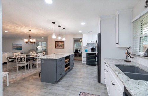 Tarpon Springs House | Coastal Luxury - Walk to Beach - Heated Pool