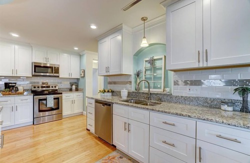 Anona House | Coastal Pool Home 5 min From Indian Rocks Beach and Belleair Beach Sleeps 6