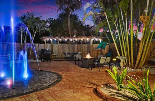 Trailer Estates Villa | Coastal Villa w Amazing Courtyard - Splash Pad!