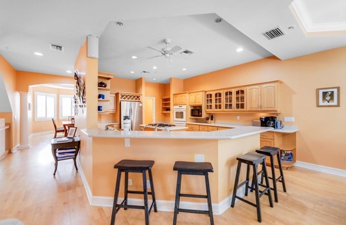 Captiva House | Coconut palm house - 5 Bedroom Private Pool Home- Dog Friendly!