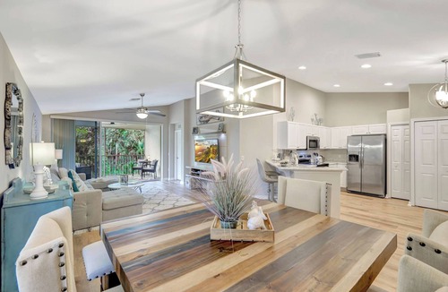 Fort Myers Condo | Colonial Country Club: Modern 2BR/2BA Condo in – Pool, Golf, Tennis, Pickleball