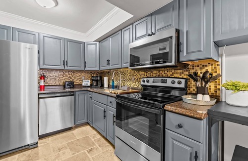 South Gate Ridge Condo | Comfy Two-Story Seahorse Haven Beach Condo