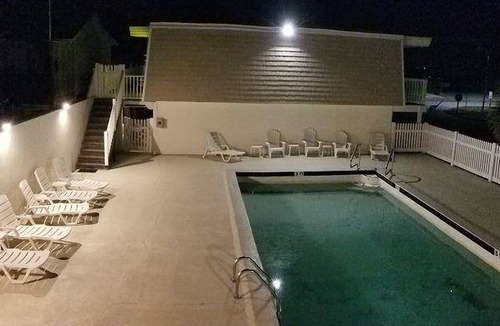 Holden Beach Condo | Condo ∙ 4 bedrooms ∙ 8 guests