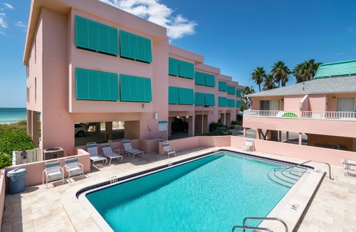 Bradenton Beach House | Coquina 101 · Beachfront Condo · Gulf Views & Pool