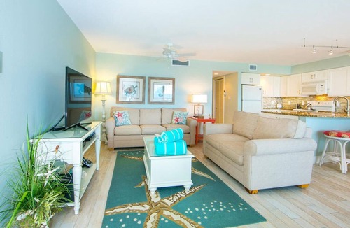 Bradenton Beach House | Coquina Beach Club unit 205