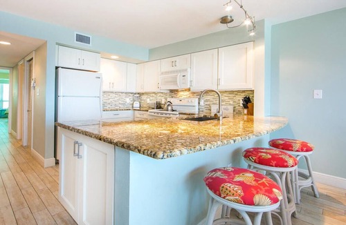 Bradenton Beach House | Coquina Beach Club unit 205