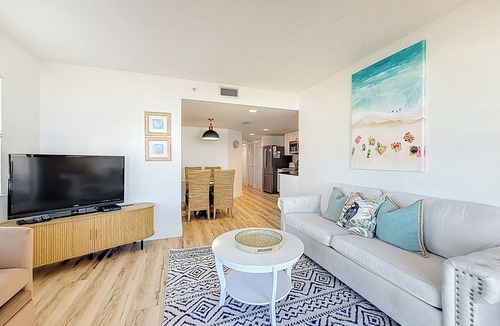 Belle Vista Condo | Corner Beachfront Balcony | 2 Bedrooms | Pool