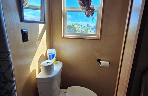 Kapaau House | Country Charm Meets Simple Living in this Cozy Tiny Home