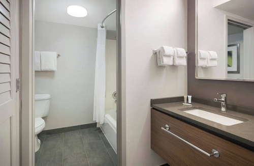 Bearss Plaza Hotel | Courtyard by Marriott Tampa North/I-75 Fletcher