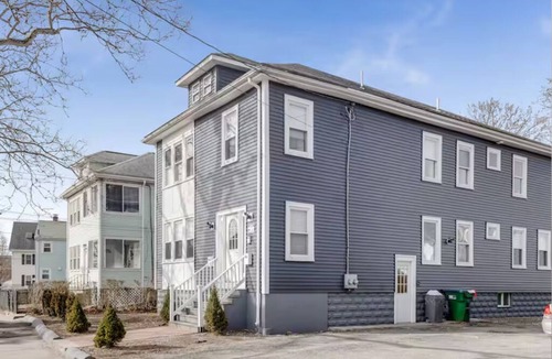 Medford Apartment | Cozy 3BR Medford l Minutes to Downtown lSleeps 6