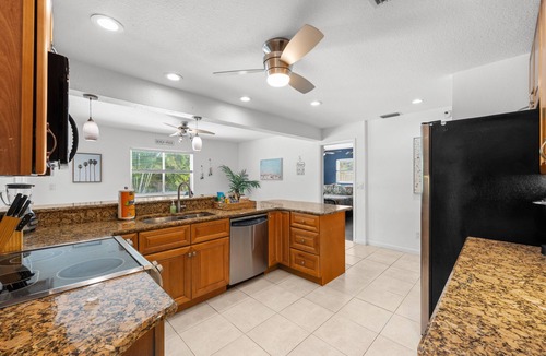Walsingham House | Cozy 3BR Oasis w/Pool- 8 min to Indian Rocks Beach