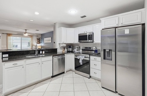 Pinellas Park House | Cozy 4BR Paradise - Pool+Hot Tub+Game Room+Fire Pit