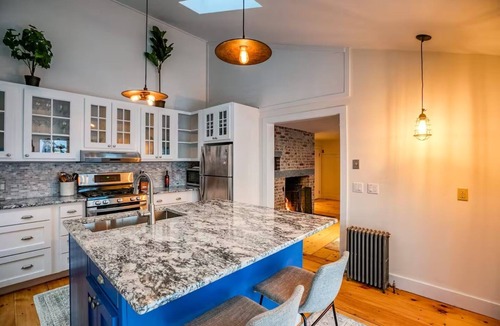Great Barrington House | Cozy. Clean. Free bagel shop. 3 Fireplaces.