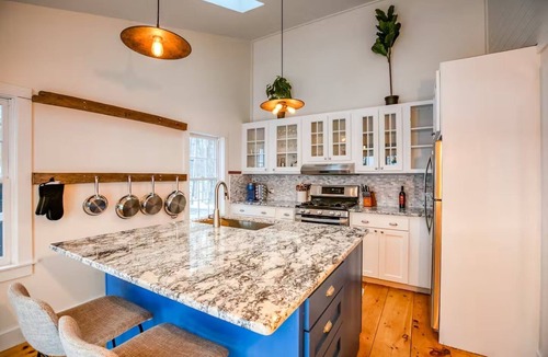 Great Barrington House | Cozy. Clean. Free bagel shop. 3 Fireplaces.