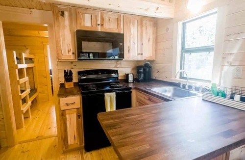 Steuben Cabin | Cozy Coastal Cabin #4