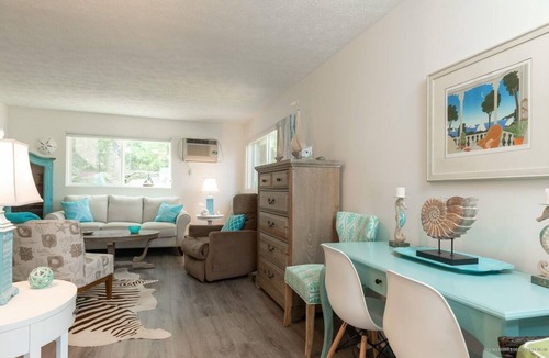 Cape Neddick Apartment | Cozy Condo Walking Distance from Perkins Cove